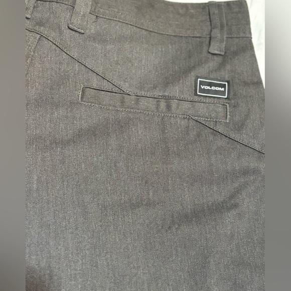 Volcom Frickin Cross Shred Static Hybrid Shorts/ Modern Fit - Charcoal Men’s 31” - Picture 4 of 9